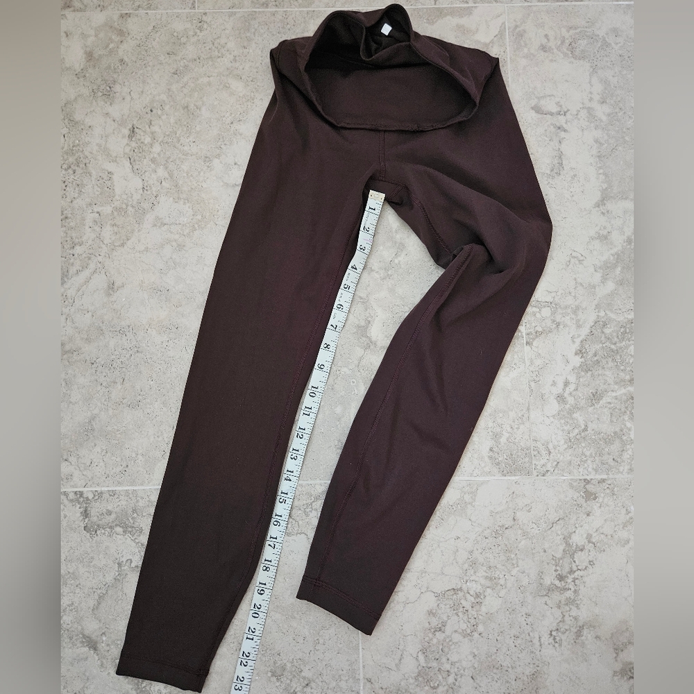 LULULEMON ALIGH NO LINE ,HIGH-RISE 25",SIZE 4 🤎